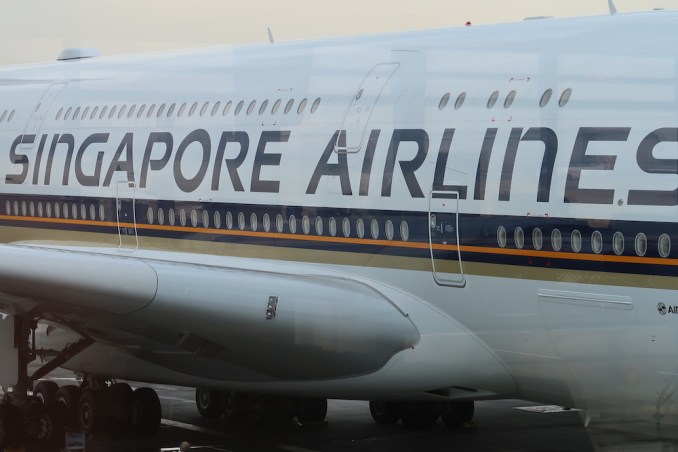 SINGAPORE AIRLINES AIRBUS A380