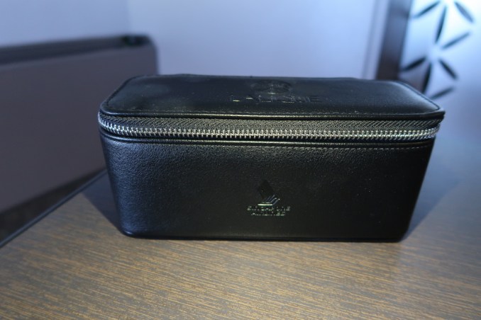 SINGAPORE AIRLINES A380 FIRST CLASS - AMENITY KIT