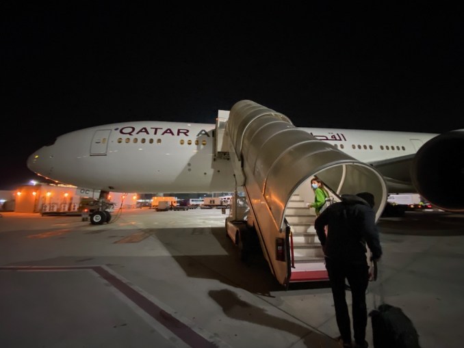 QATAR AIRWAYS BOEING 777-300ER (DOHA AIRPORT)